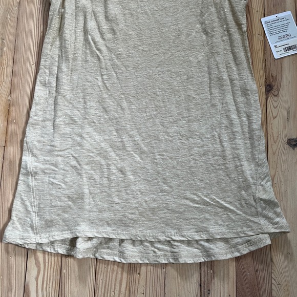 NWT Athleta Shiva Shimmer Tank 3 Linen Blend Beige Metallic Size M‎ Sleeveless - Picture 5 of 10